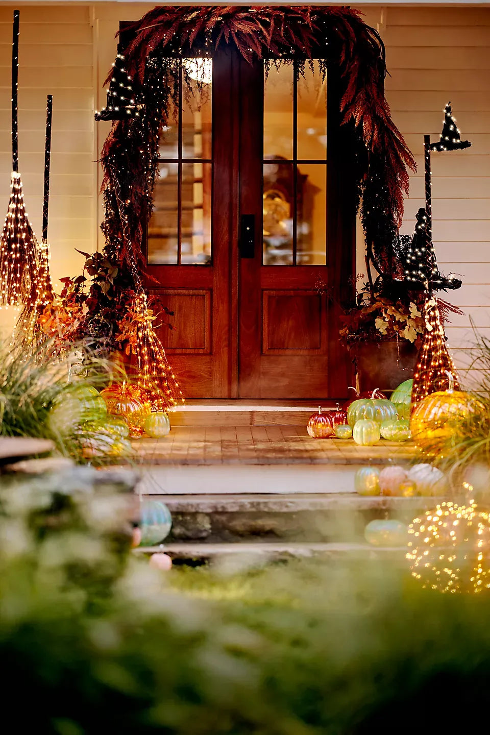 LED Cascading Black Boughs Garland